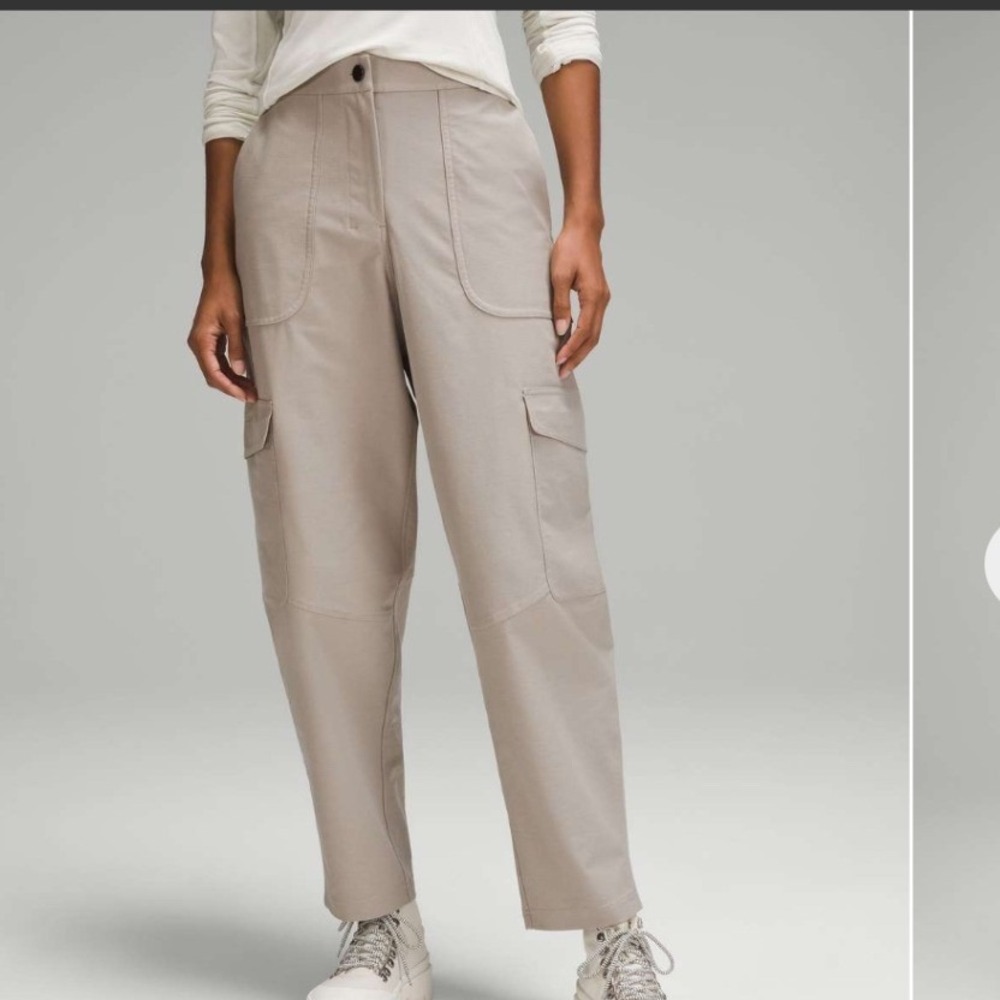 Lululemon Light Utilitech Cargo Pocket High Rise Pant Tan Beige Size 29 LW5ENBS